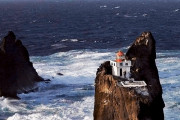 海外「求人はないのか？」とんでもない場所に建設された灯台、なぜか住みたいと人気に（海外の反応）