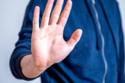 韓国で30代男性が酒場で被害、40代女性に執行猶予判決で「性別が逆なら実刑」と不満相次ぐ