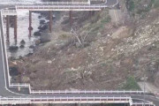 海外「早すぎだろ」 土砂崩れで道が塞がり、日本が24時間以内に用意した緊急用道路が話題に