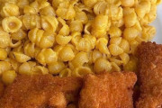 アメリカ人「お前ら子供時代の定番の食べ物って何だった…？」