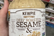 外国人「キューピーの胡麻ドレッシングが売ってた、何に使えばいいの？」