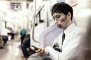 日本の副業講師が「満員電車がどれだけ時間のムダ」か計算した結果→算数がガバガバすぎてネット民が爆笑！【台湾人の反応】