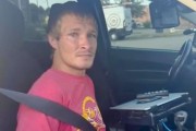 車の窃盗容疑で裁判所に出廷予定の男性、遅れそうなのでさらに車を盗むという暴挙に