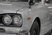 道に捨ててあった日産GTRのガラクタを新品同様に蘇らせてみる 海外の反応