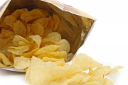 外国人「お前らの国で1番美味いポテチは？」日本「わさビーフだ！」