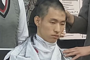 反日教育を強要する教育体制に韓国の高校生が反発、断髪式を行い思想の自由を主張-韓国の反応