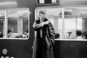 1980年にデイヴィッド・ボウイが日本を訪れたときの白黒写真がカッコ良過ぎな件　←これは男から見てもイケメン