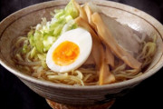 【美食】着物美人ママがラーメンをクッキング！そのラーメンが凄かった！　海外の反応