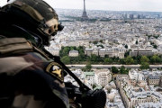 フランス軍「未来の脅威にどう対応すれば良いのか…そうだSF作家のチームを作って予測してもらおう！」