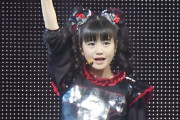 BABYMETALとマット・ソーラムのずっ友写真　本人：“彼女たちの曲でドラムを叩くのは楽しい”　【海外の反応】
