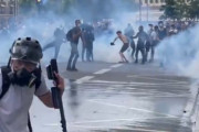 海外「先進国フランスにはワクチンに反対して暴動を起こしコロナを広める権利があるwww」