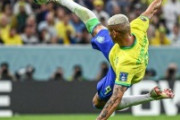 外国人「凄すぎる」ブラジル、圧巻のスーパーゴール！リシャルリソンの2得点でW杯制覇へ貫禄の白星発進！【海外の反応】